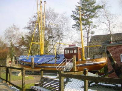 Kutter am Museum